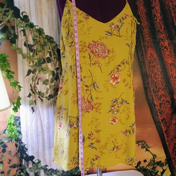 EUC: Charlotte Russe Sze 3X Yellow Floral Mini Dress - Picture 4 of 6
